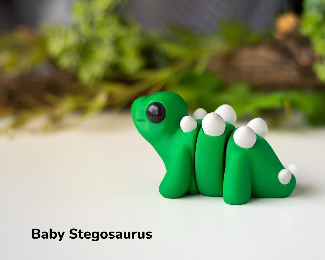Baby Stegosaurus / Bebé Estegosaurio